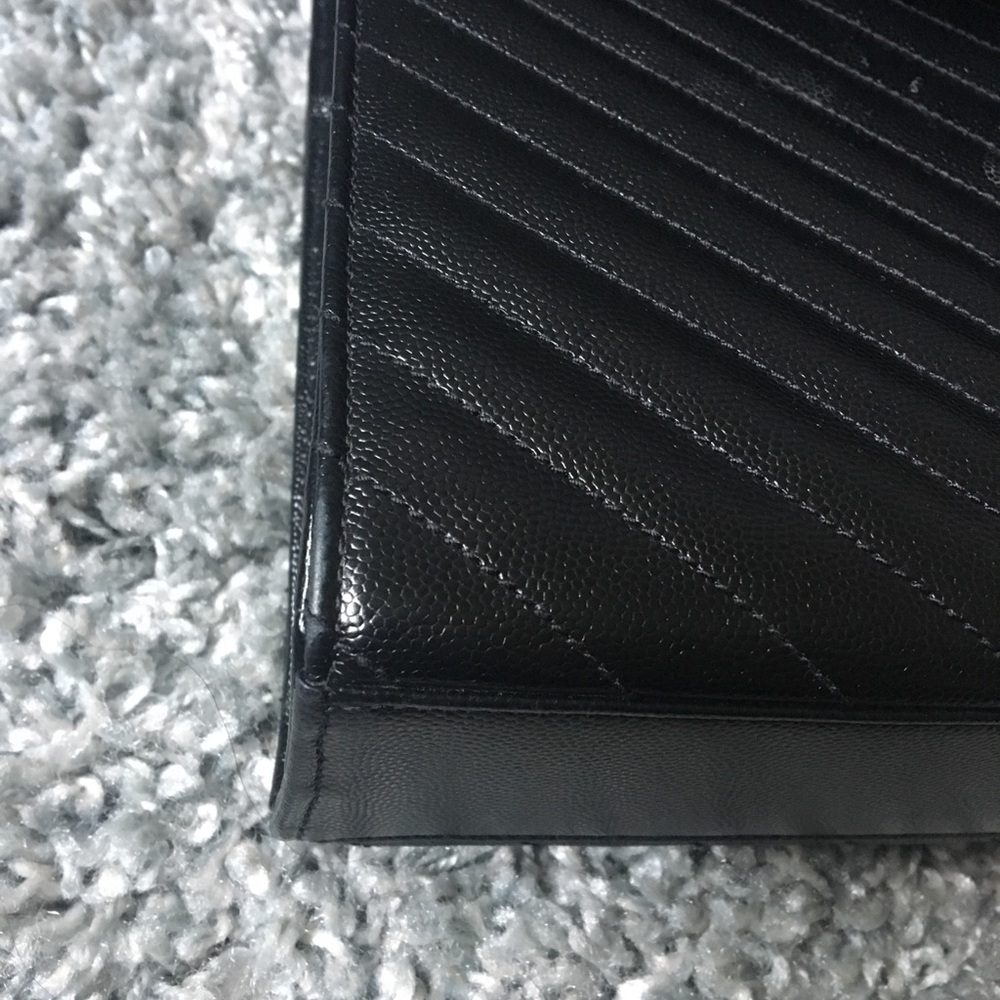 Saint Laurent Large Grain Black Leather Shoulder - Picture 7 of 8